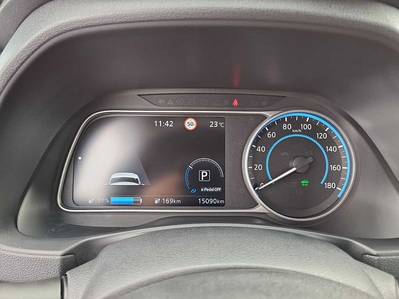 Nissan Leaf N-Connecta 40kW LED Winter-Paket Navi 360° Kamera